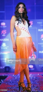 Monica Dogra feet photo 16