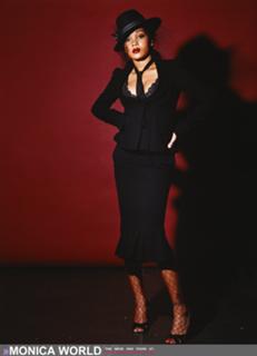 Monica feet photo thumbnail