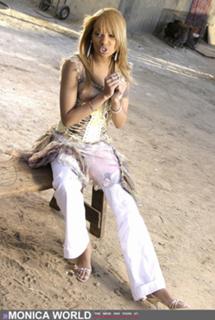 Monica feet photo thumbnail