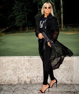 Monica feet photo thumbnail