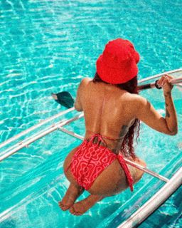 Monica feet photo thumbnail