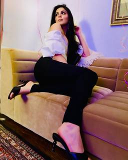 Monica Gill feet photo 7