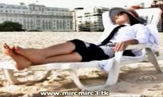 Monica Iozzi feet photo 3