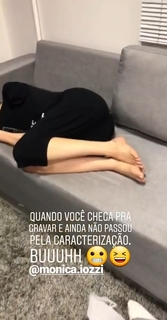 Monica Iozzi feet photo 7