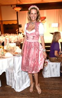 Monica Ivancan feet photo thumbnail