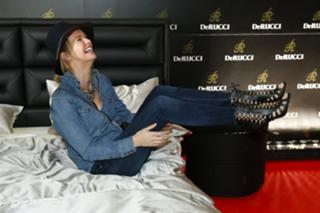 Monica Ivancan feet photo thumbnail