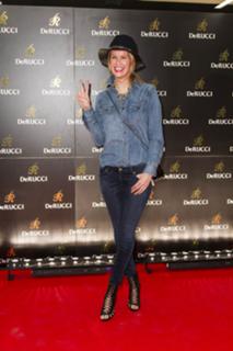 Monica Ivancan feet photo thumbnail