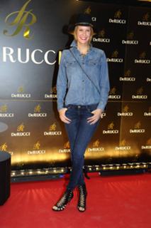 Monica Ivancan feet photo thumbnail