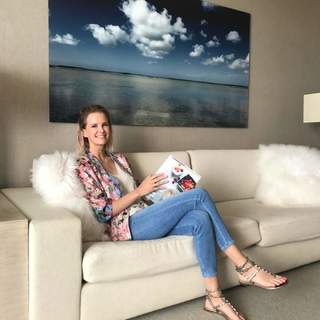 Monica Ivancan feet photo thumbnail