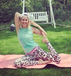 Monica Ivancan feet photo thumbnail