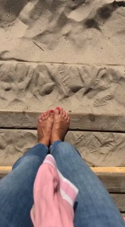 Monica Ivancan feet photo thumbnail