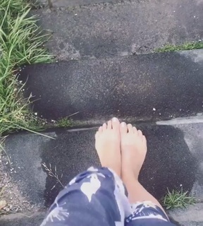 Monica Ivancan feet photo thumbnail