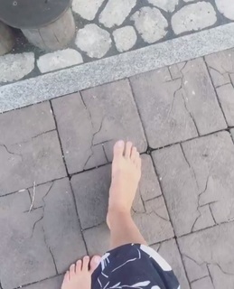 Monica Ivancan feet photo thumbnail