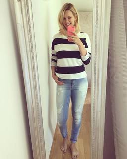 Monica Ivancan feet photo thumbnail