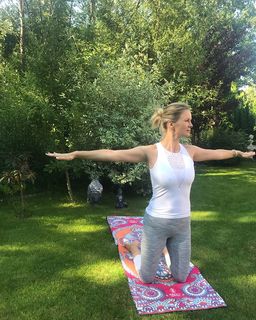 Monica Ivancan feet photo thumbnail