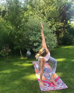 Monica Ivancan feet photo thumbnail