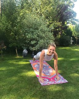 Monica Ivancan feet photo thumbnail