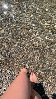 Monica Ivancan feet photo thumbnail