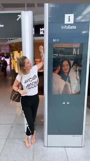 Monica Ivancan feet photo thumbnail