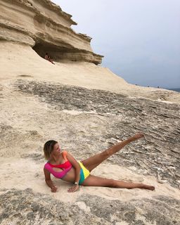 Monica Ivancan feet photo thumbnail