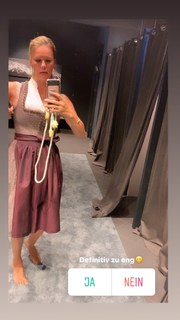 Monica Ivancan feet photo thumbnail