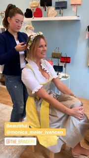 Monica Ivancan feet photo thumbnail