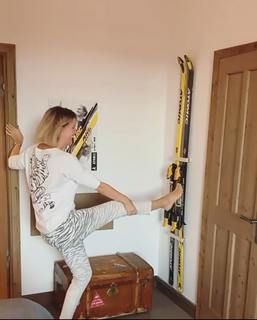 Monica Ivancan feet photo thumbnail