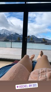 Monica Ivancan feet photo thumbnail