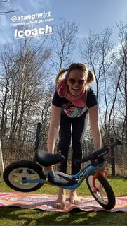 Monica Ivancan feet photo thumbnail