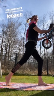 Monica Ivancan feet photo thumbnail