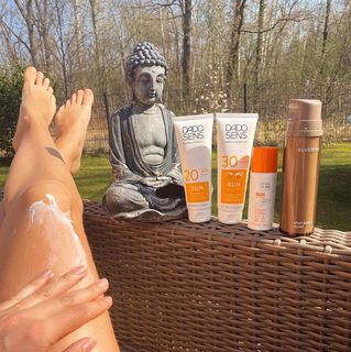 Monica Ivancan feet photo thumbnail