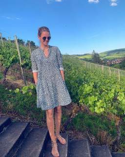 Monica Ivancan feet photo thumbnail