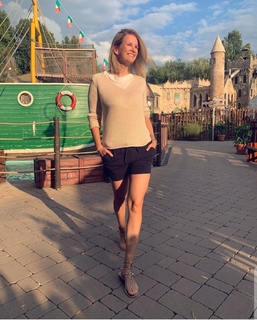 Monica Ivancan feet photo thumbnail