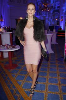 Monica Ivancan feet photo thumbnail