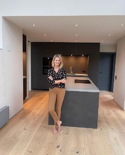 Monica Ivancan feet photo thumbnail