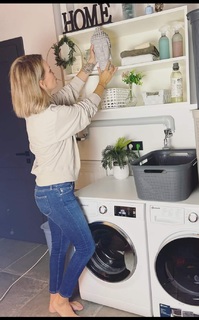 Monica Ivancan feet photo thumbnail