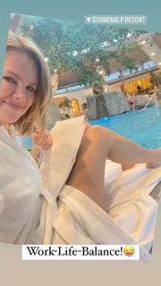 Monica Ivancan feet photo thumbnail