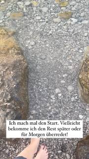 Monica Ivancan feet photo thumbnail