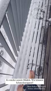 Monica Ivancan feet photo thumbnail