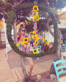 Monica Ivancan feet photo thumbnail