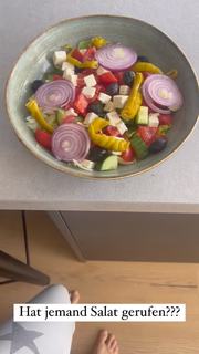 Monica Ivancan feet photo thumbnail