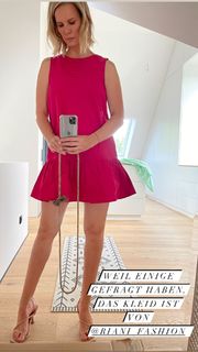 Monica Ivancan feet photo thumbnail