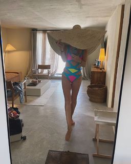 Monica Ivancan feet photo thumbnail