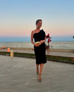 Monica Ivancan feet photo thumbnail