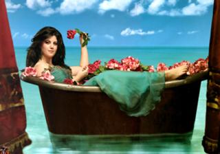 Monica Lewinsky feet photo thumbnail