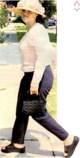 Monica Lewinsky feet photo thumbnail