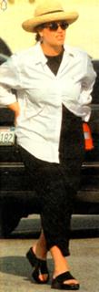 Monica Lewinsky feet photo thumbnail