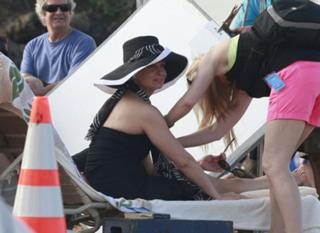 Monica Potter feet photo thumbnail