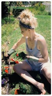 Monica Potter feet photo thumbnail