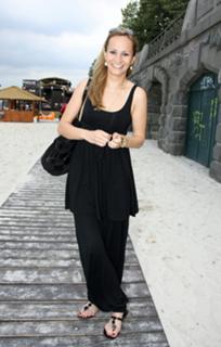 Monika Absolonová feet photo 5